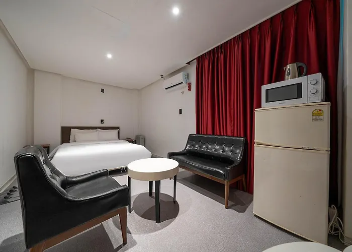 Pacific7 Hotel