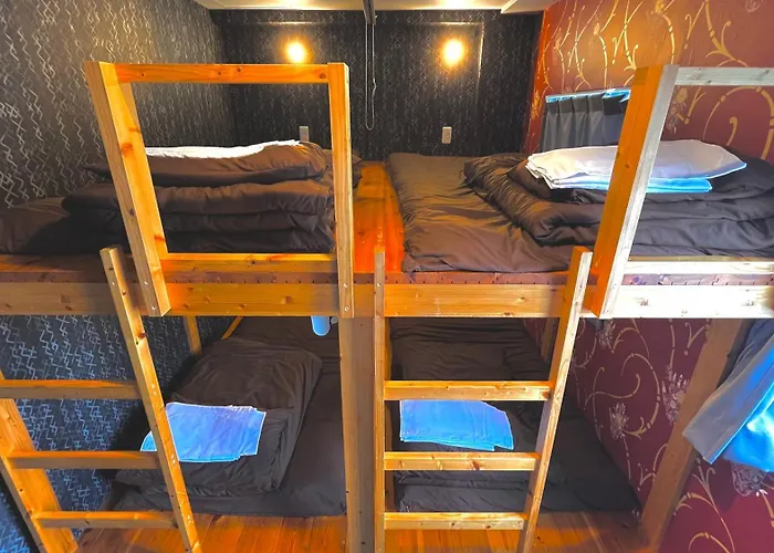 R Hostel Namba South
