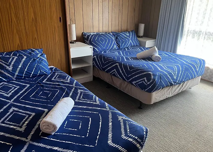 Woodmans Hill Motel
