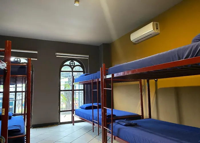 Alajuela Backpackers Airport Hostel