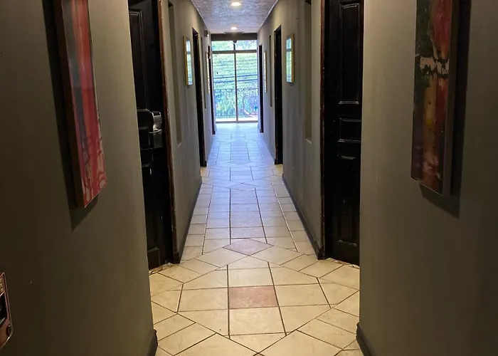 Alajuela Backpackers Airport Hostel