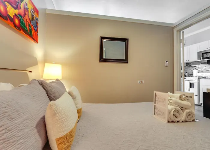 Sunny Miami Beach Condo Steps To Boardwalk!