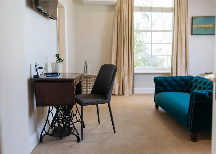 River Manor Boutique Hotel By The Living Journey Collection