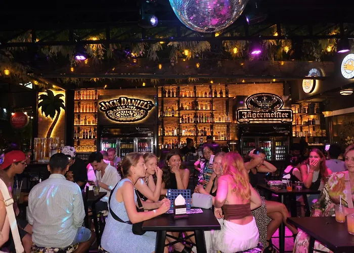 Koko Party Hostel 18-40