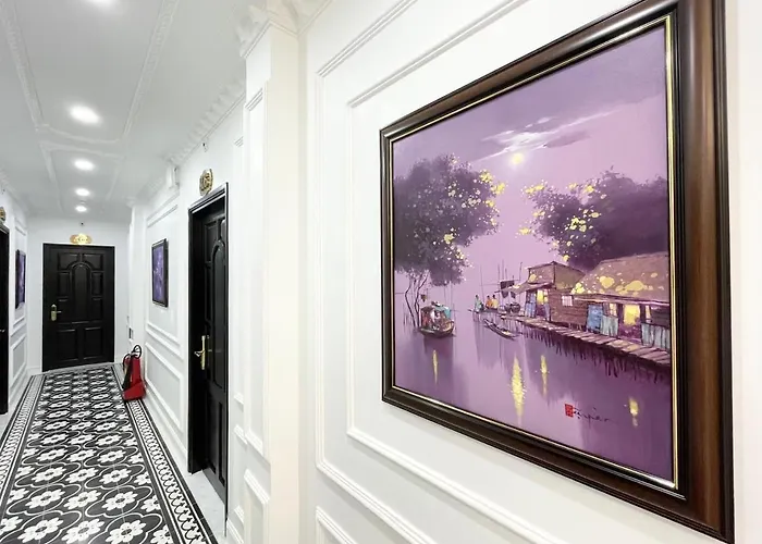 Paris Hotel & Cafe