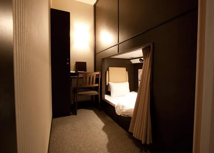 Hearts Capsule Hotel & Spa Nakasu -Male Only-