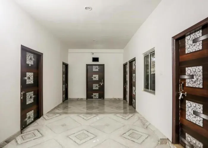 Goroomgo Shiv Ganga Guest House Varanasi - Excellent Customer Choice -Best Seller