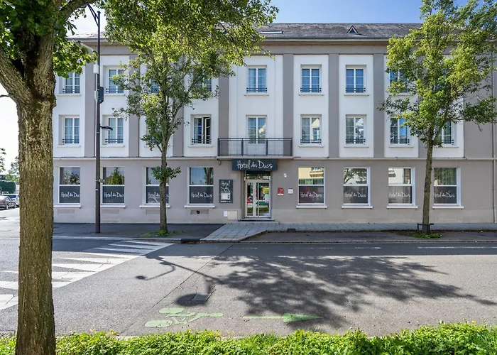 Logis Hotel Des Ducs