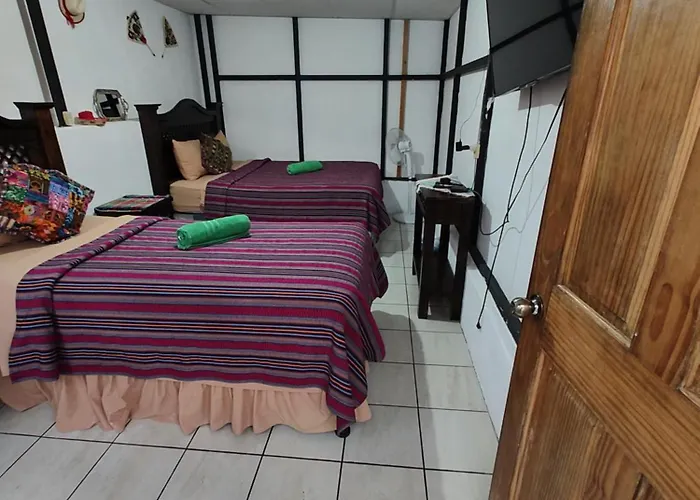 Francisco'S Rest House Hotel