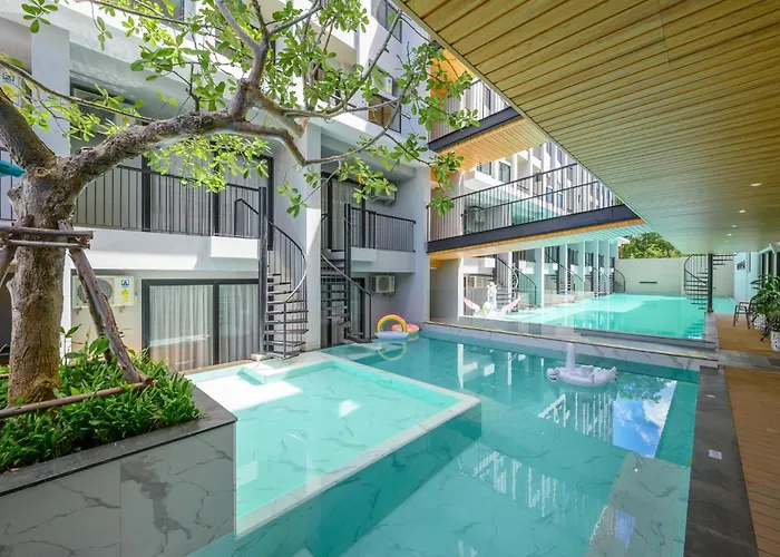 Tour De Phuket Hotel - Sha Plus