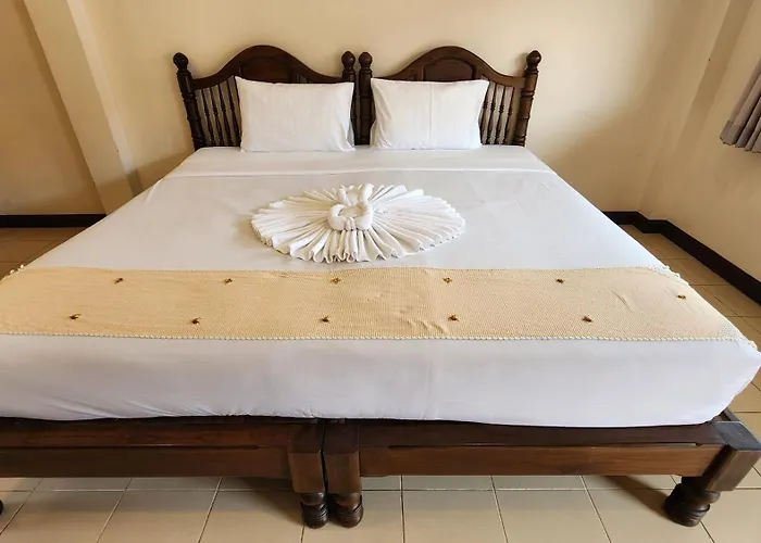 Panupong Hotel