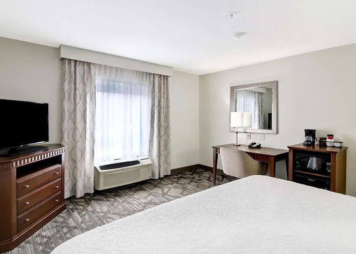 Hampton Inn & Suites Saint John