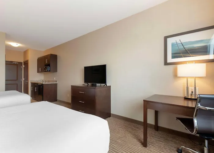 Best Western Plus Moosomin Hotel