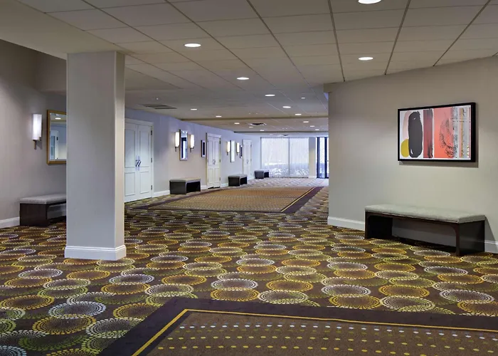 Doubletree By Hilton Fairfield Hotel & Suites