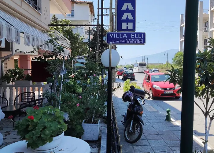 Villa Elli With Free Private Parking