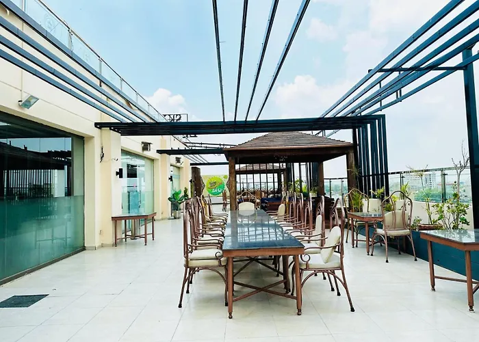 Grand Regent Hotel And Suites