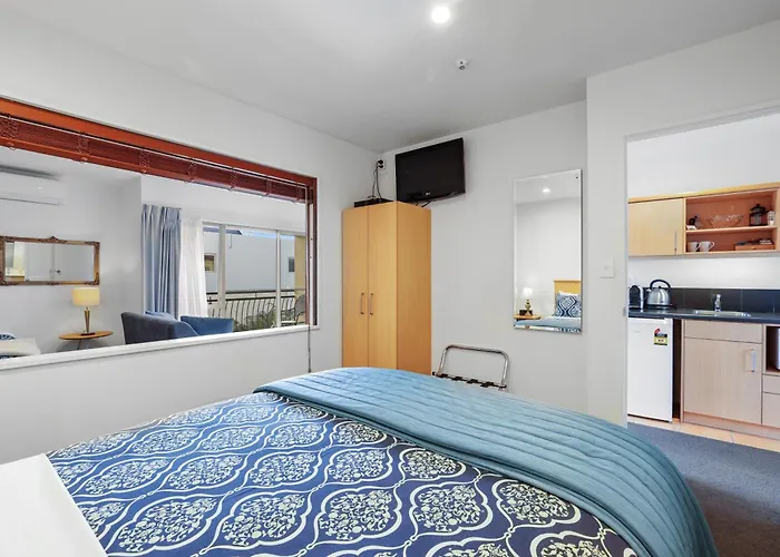 Lorenzo Motor Lodge