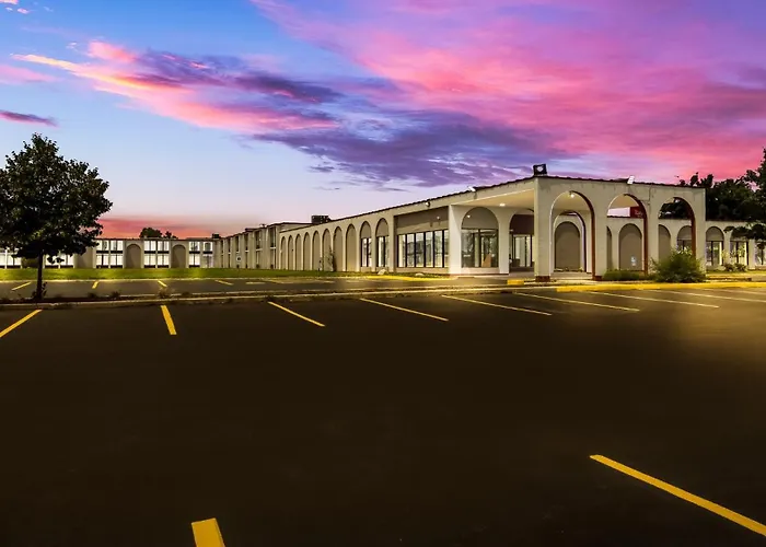 Red Roof Inn & Conference Center Chicago - Aurora Fox Valley