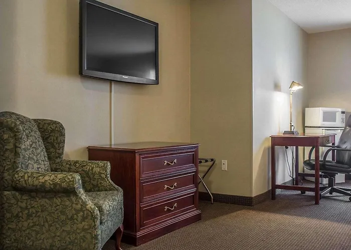 Quality Hotel & Suites Woodstock