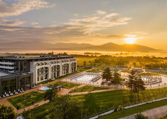 Kings' Valley Medical & Spa Hotel