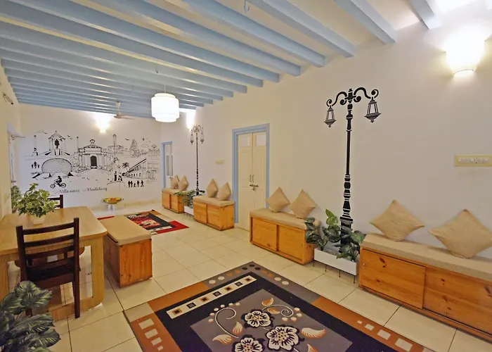 Villa Waves