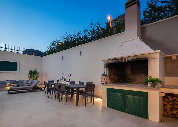 Epetium Beach Villa