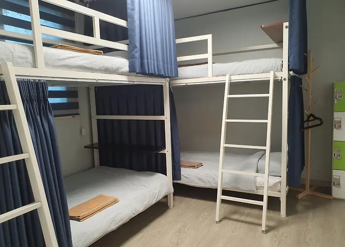Bunk Backpackers Guesthouse