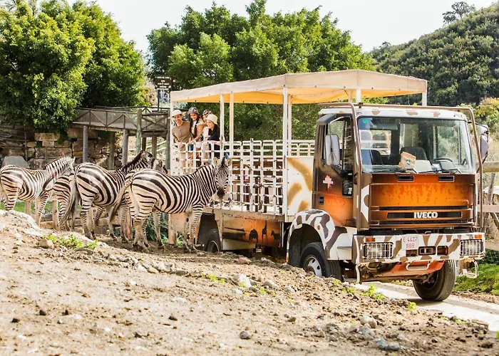Hotel Selwo Lodge - Animal Park Tickets Included