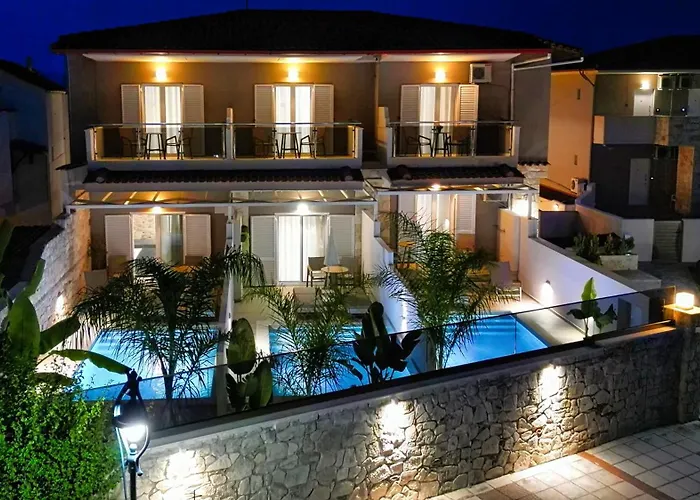 Sarantis Hotel