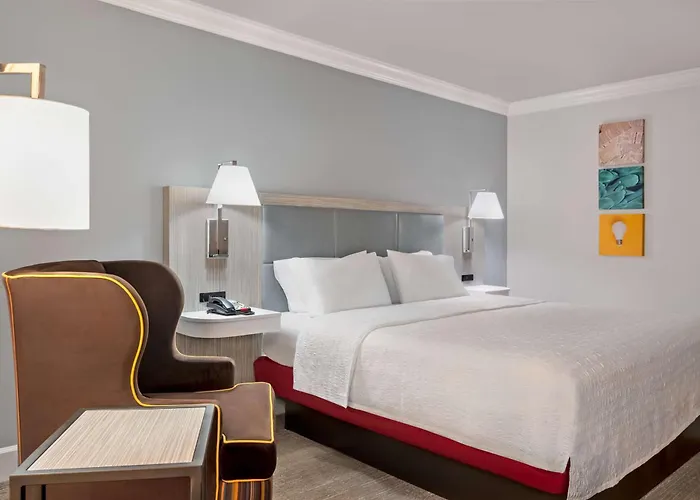 Hampton Inn & Suites Stamford