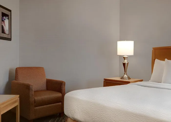Days Inn By Wyndham Niagara Falls Near The Falls