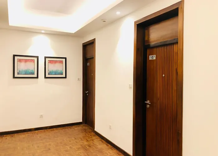 Tropic Inn - Mount Lavinia