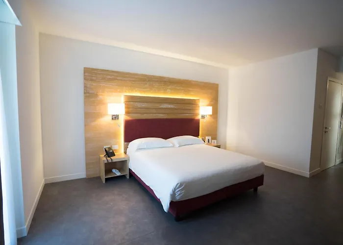 Pm Hotel