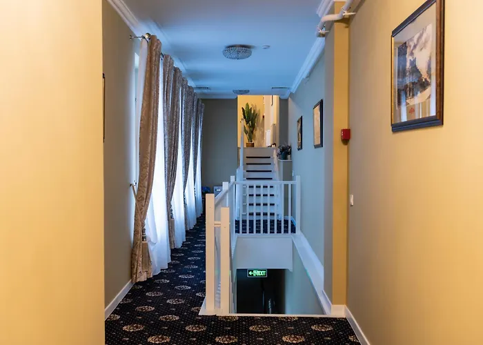Sir Luxury Boutique Hotel