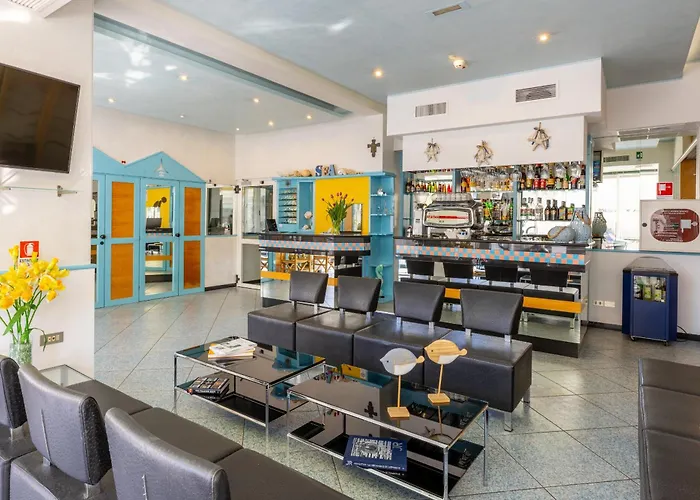 Hotel Caprice B&Brunch - In Centro A Riccione