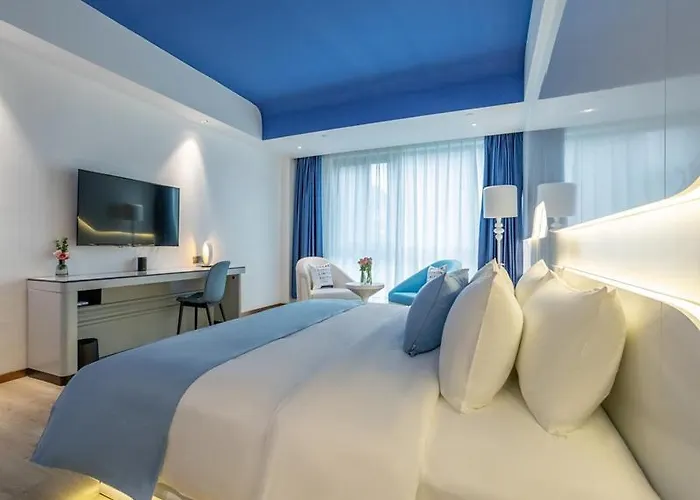 Lanou Hotel Qingcheng Municipal Government Shunying Plaza