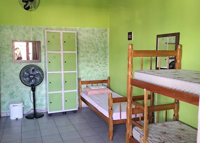 Girassol Hostel By Katita