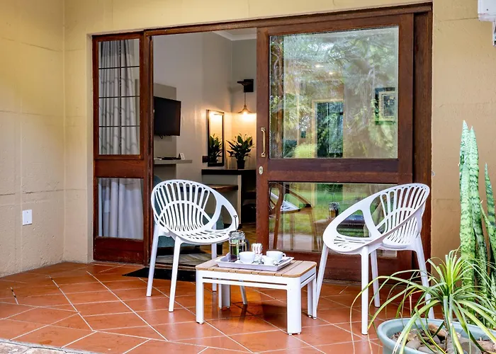 Hotel Numbi & Garden Suites