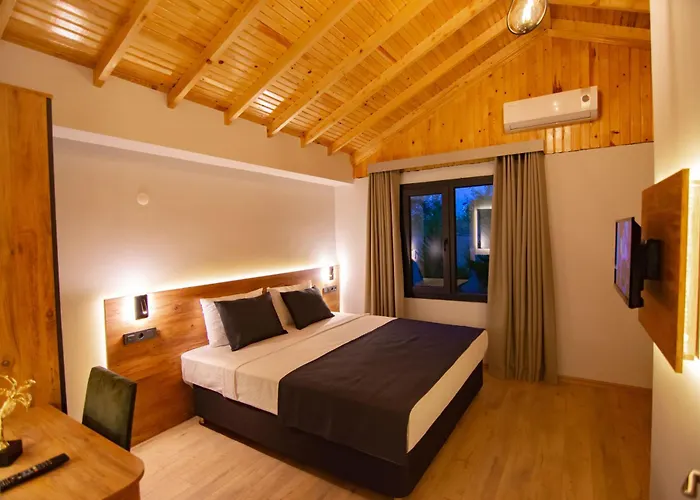Green Palace Suite Hotel
