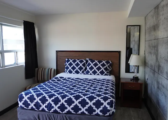 Crestwood Motel