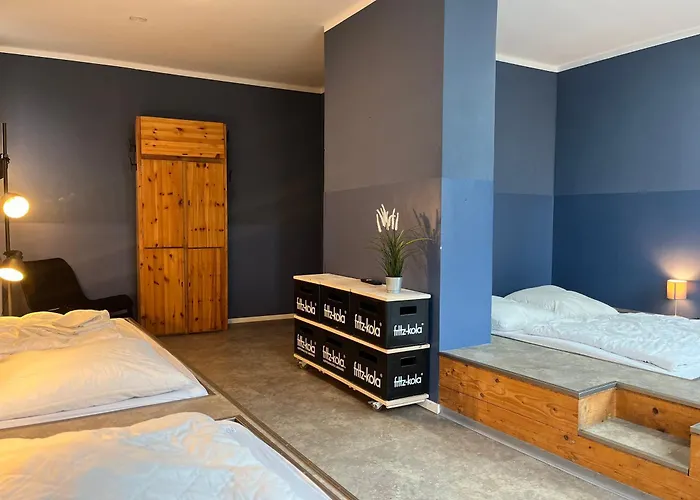 Blue Doors Hostel Ktv