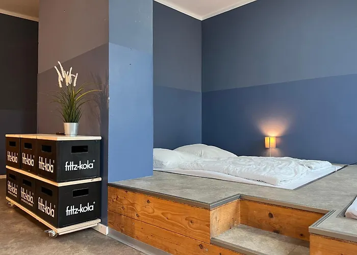 Blue Doors Hostel Ktv