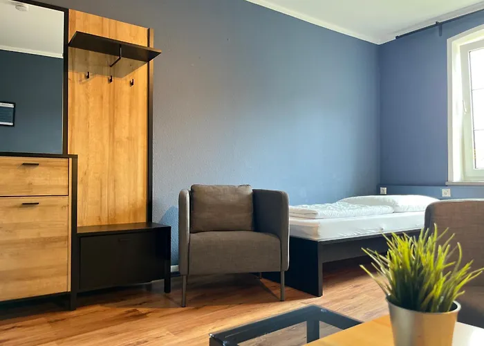 Blue Doors Hostel KTV