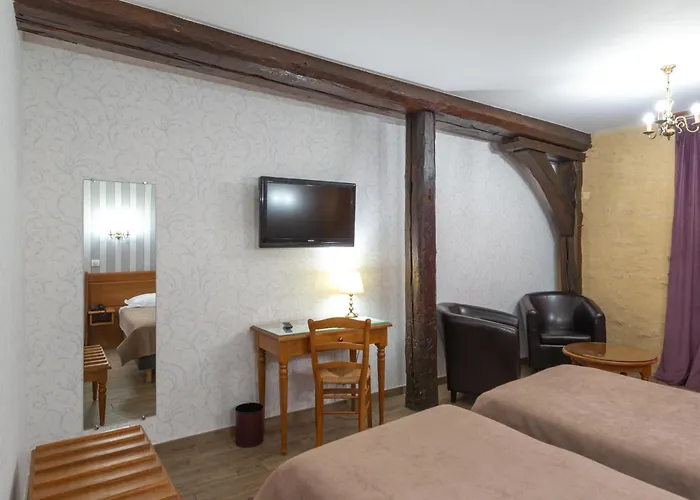 Logis Hotel De La Cloche