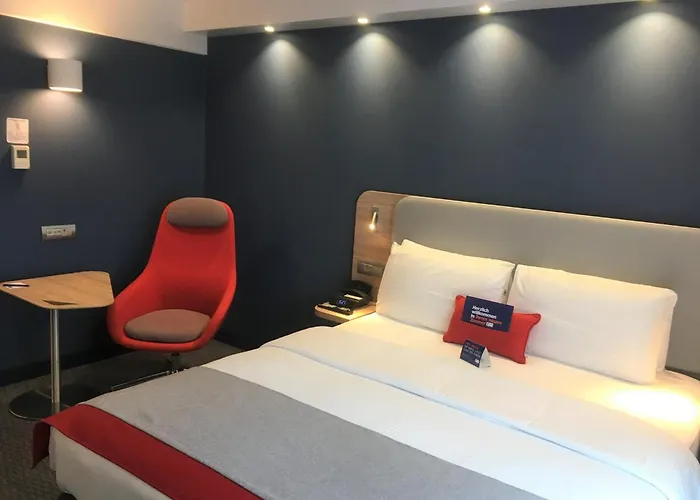 Holiday Inn Express Zuerich Airport By Ihg