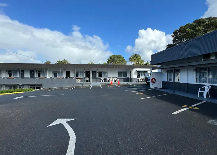 Central Court Motel