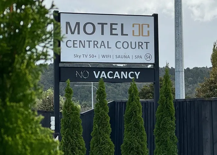 Central Court Motel