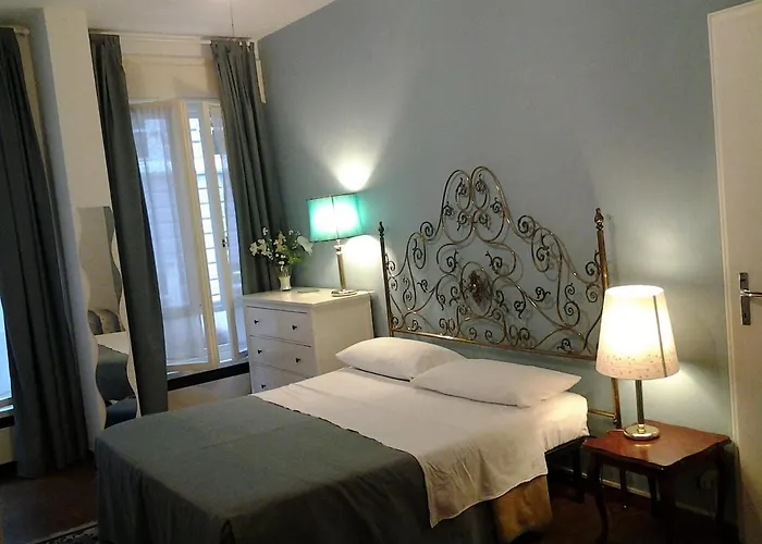Barcolana Lodge - Hostel