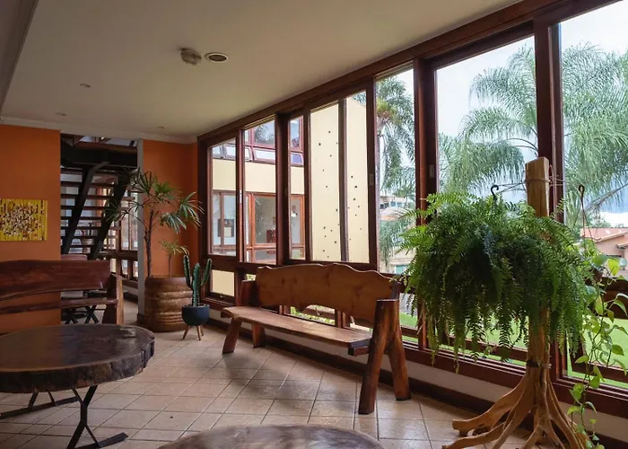 Hotel Vila Das Palmeiras