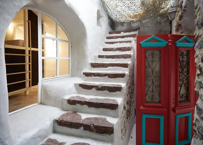 Hostel 16 Oia